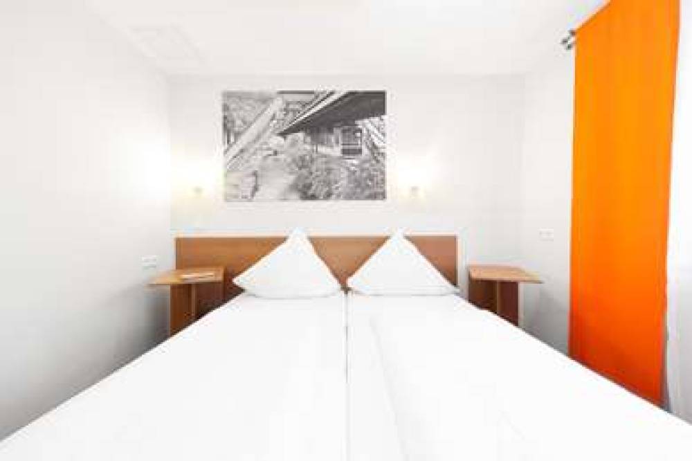 MCDREAMS HOTEL WUPPERTAL 4