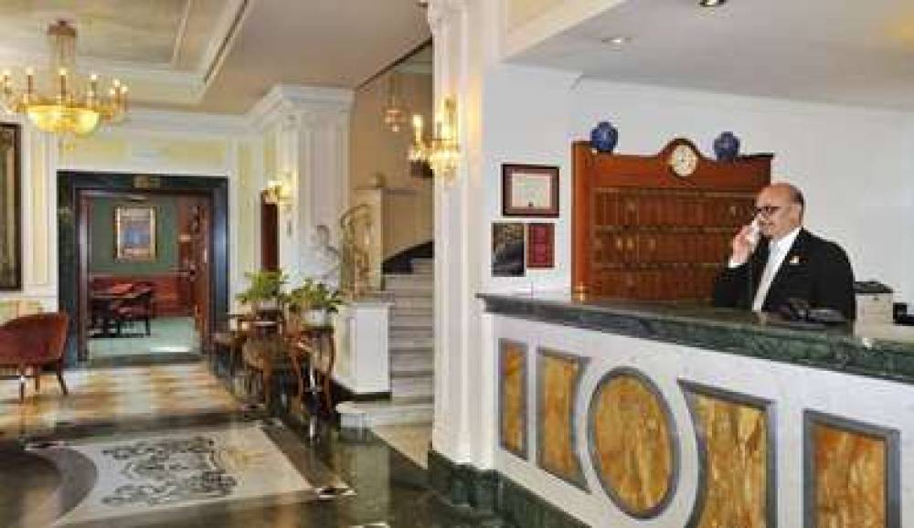 MECENATE PALACE HOTEL 9