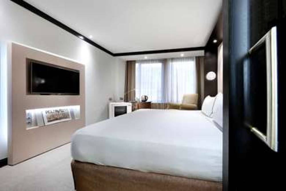 Melia Barcelona Sarria 9