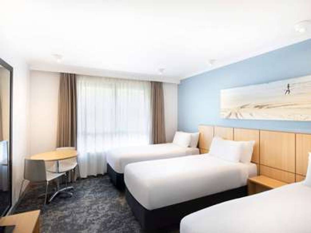 Mercure Brisbane Garden City 5