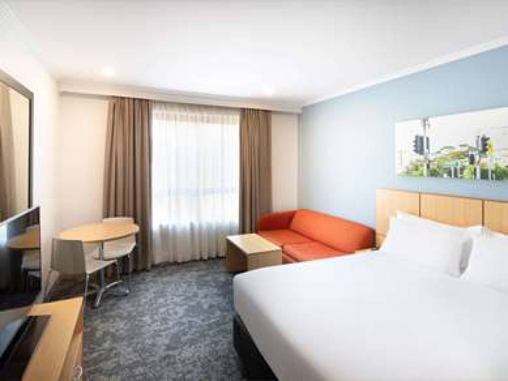 Mercure Brisbane Garden City 6