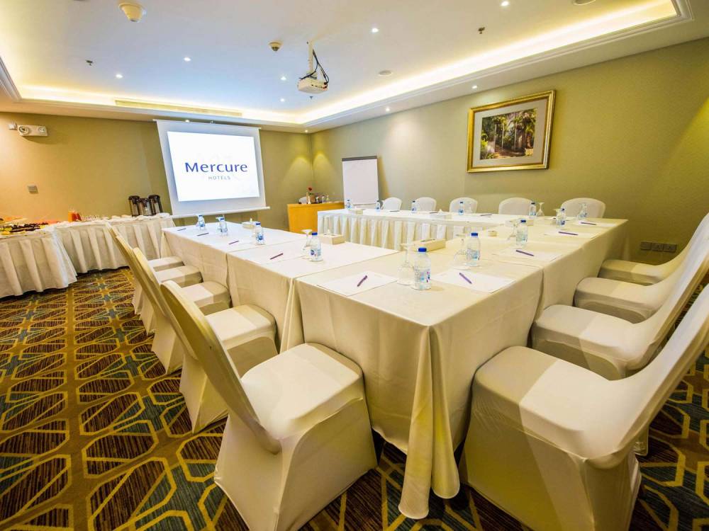 Mercure Jeddah Al Hamra 7