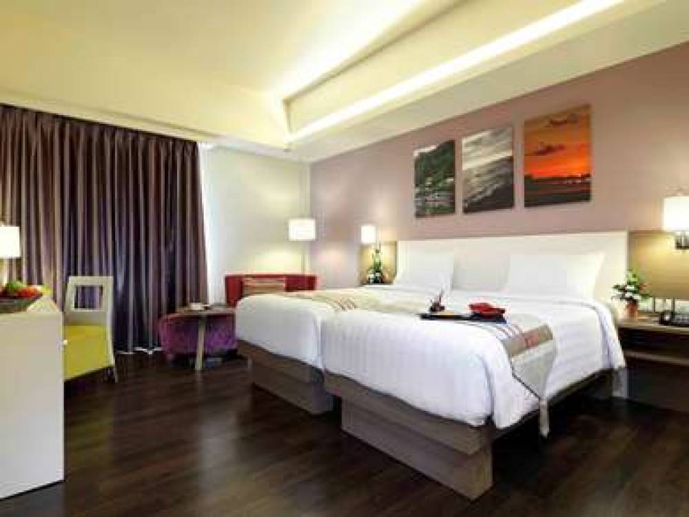 Mercure Padang 4