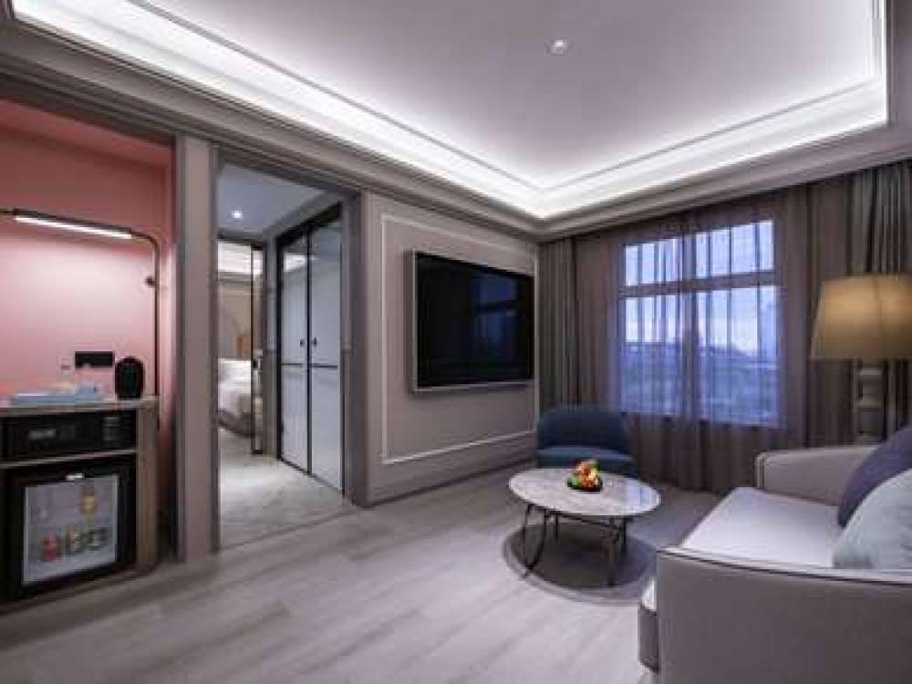 Mercure Shanghai Jinqiao 8