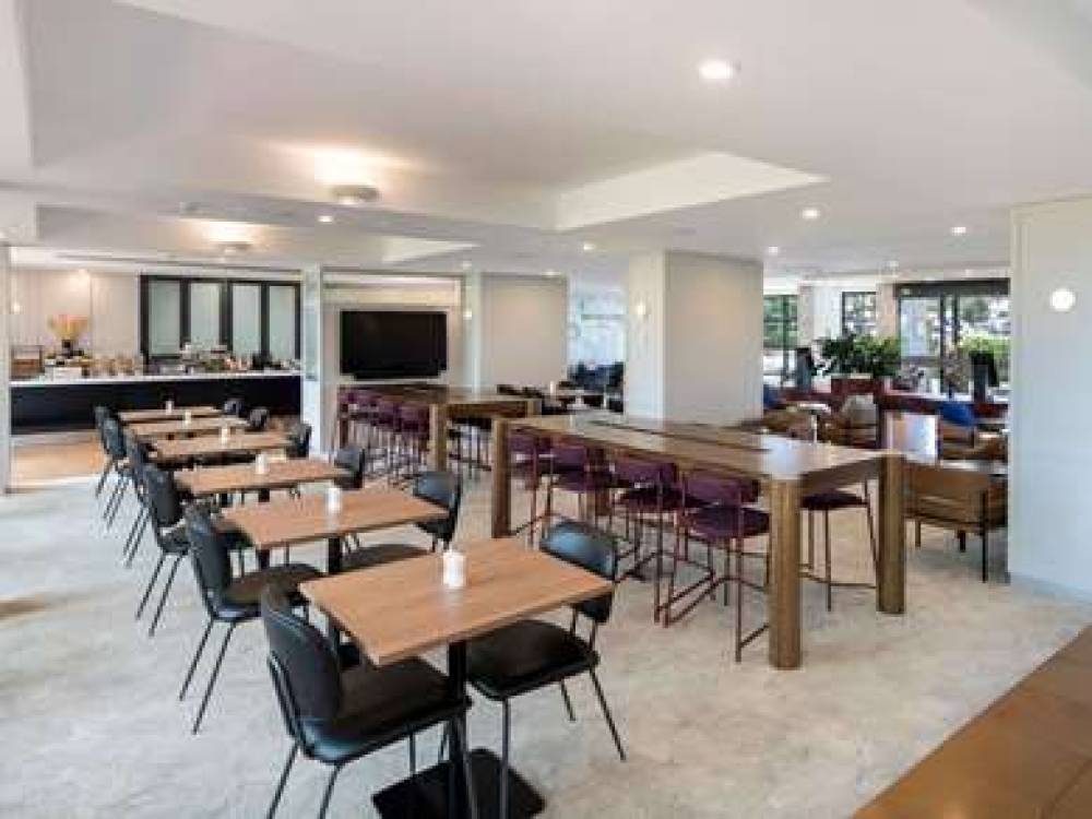 Mercure Sydney Blacktown 2