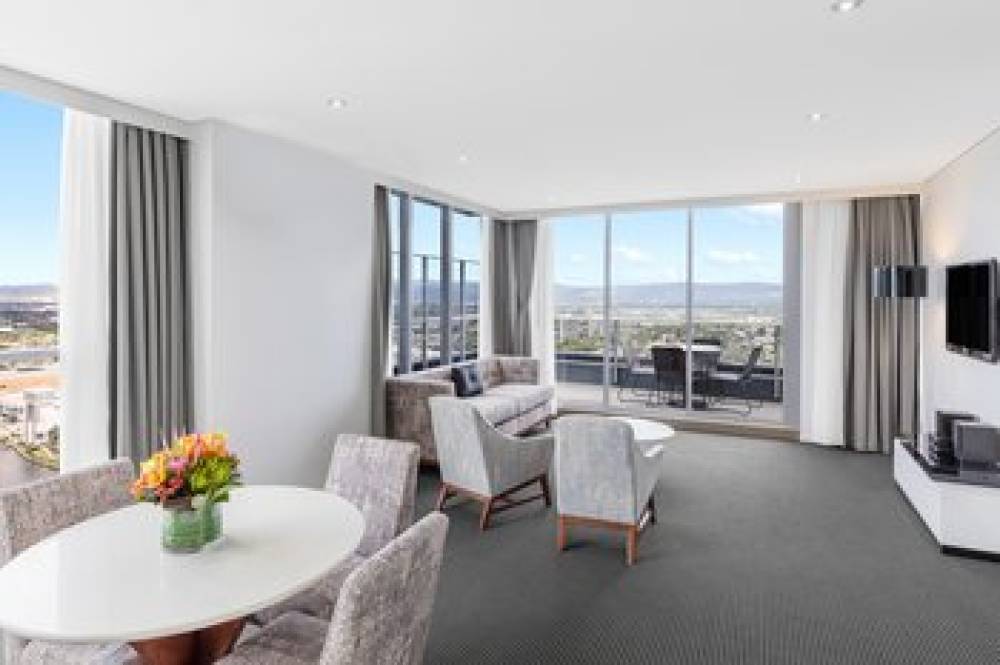 MERITON SUITES BROADBEACH 6