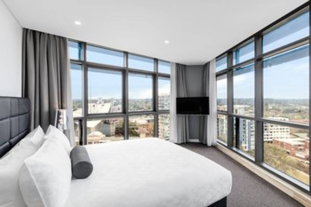 MERITON SUITES CHURCH STREET 3