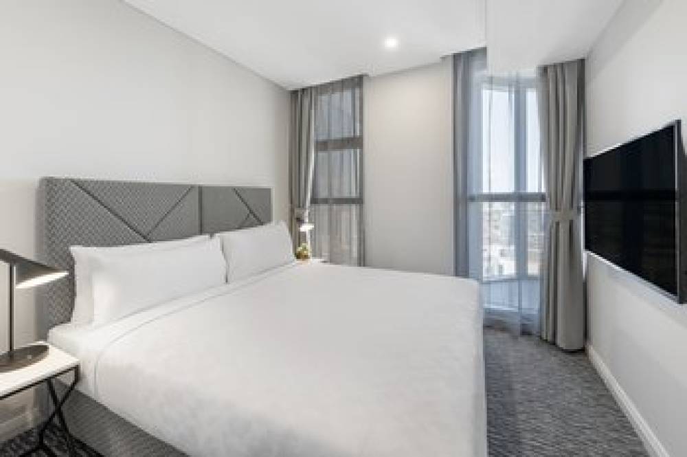 MERITON SUITES GEORGE STREET 9