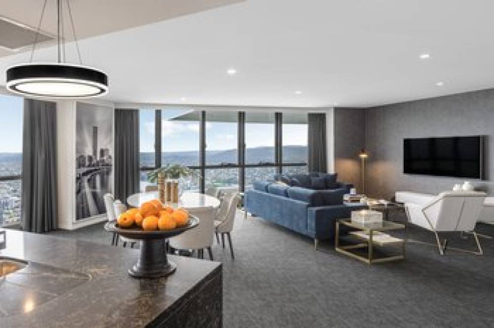 MERITON SUITES HERSCHEL STREET 8