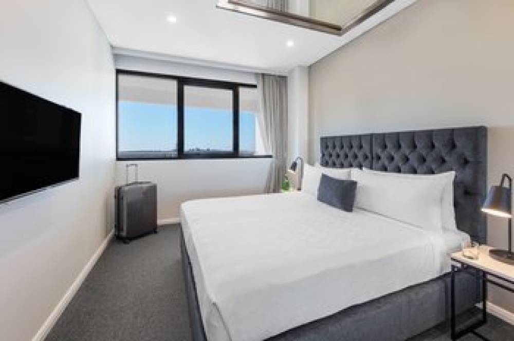 MERITON SUITES KENT STREET 6