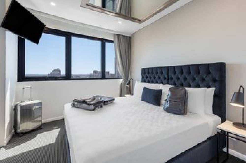 MERITON SUITES KENT STREET 4