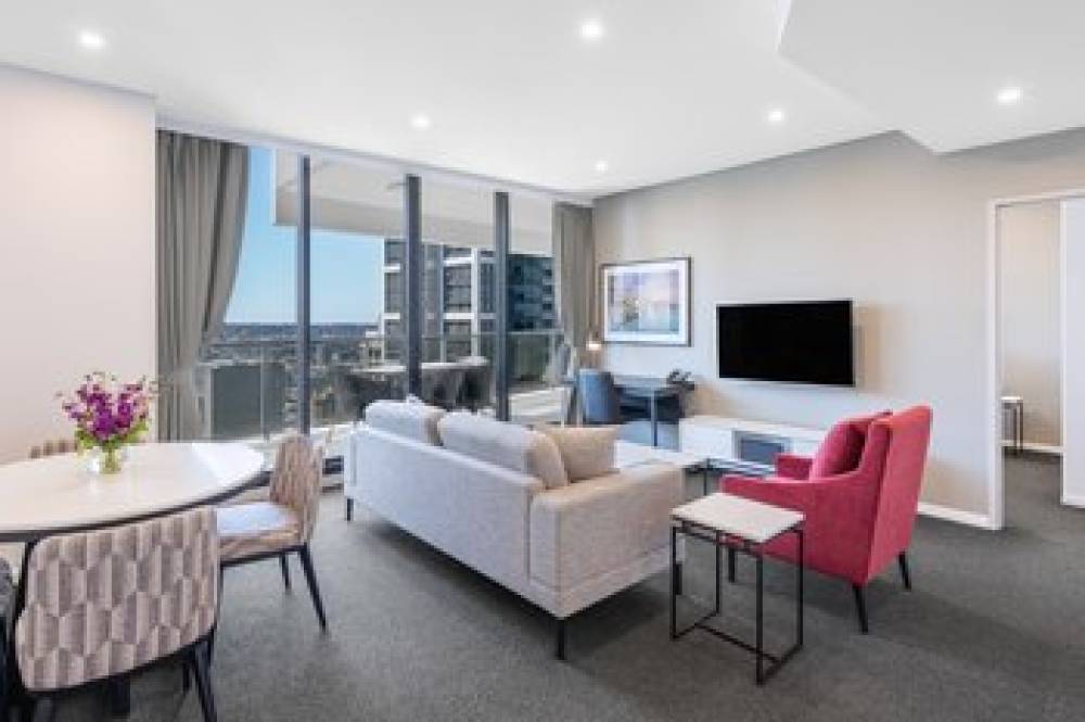 MERITON SUITES KENT STREET 5