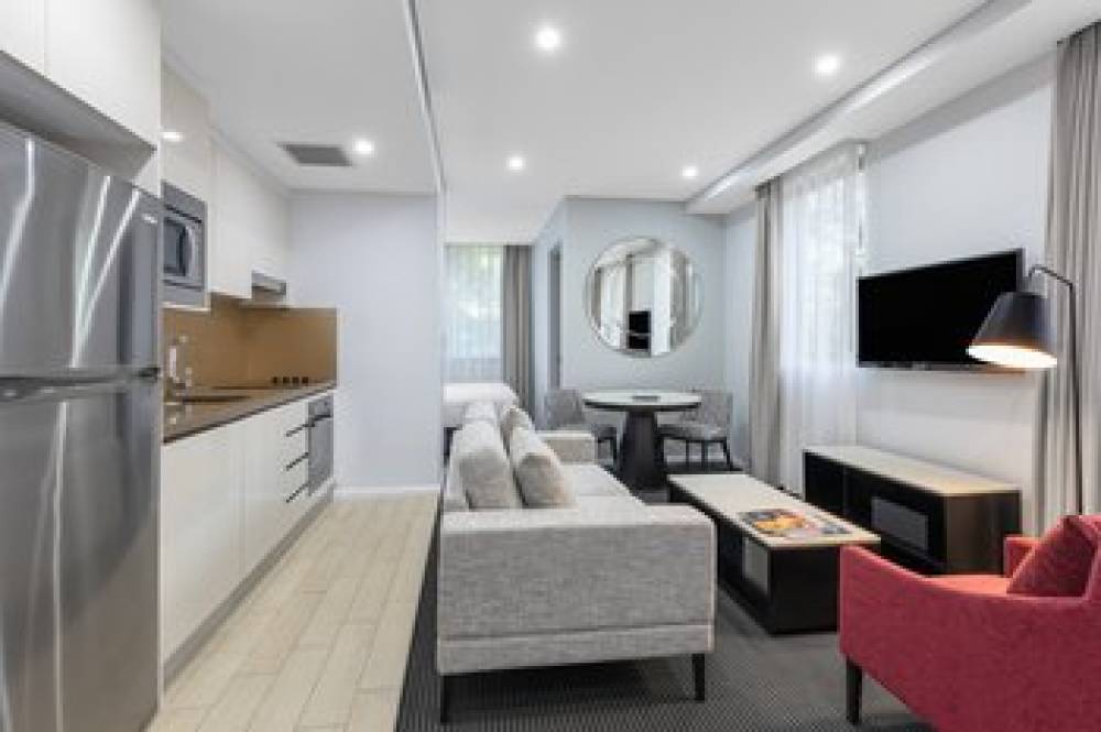 MERITON SUITES NORTH RYDE 5