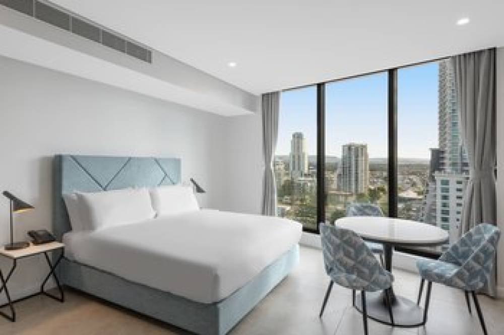 MERITON SUITES SURFERS PARADIS 2