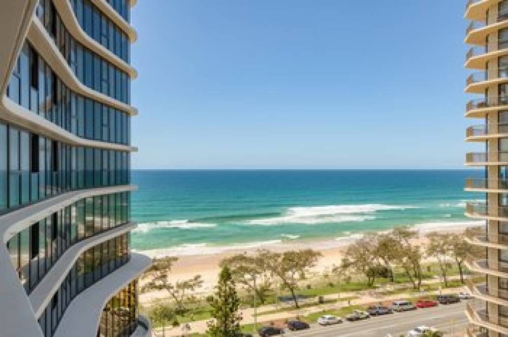 MERITON SUITES SURFERS PARADIS 10