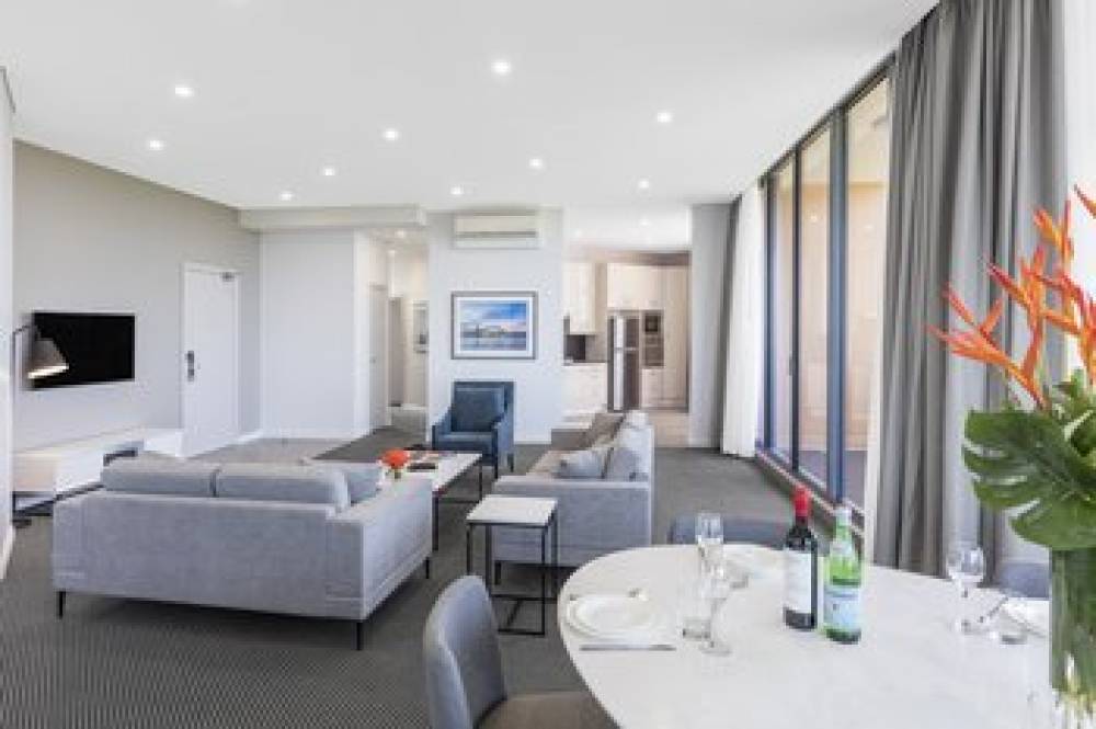 MERITON SUITES WATERLOO 7