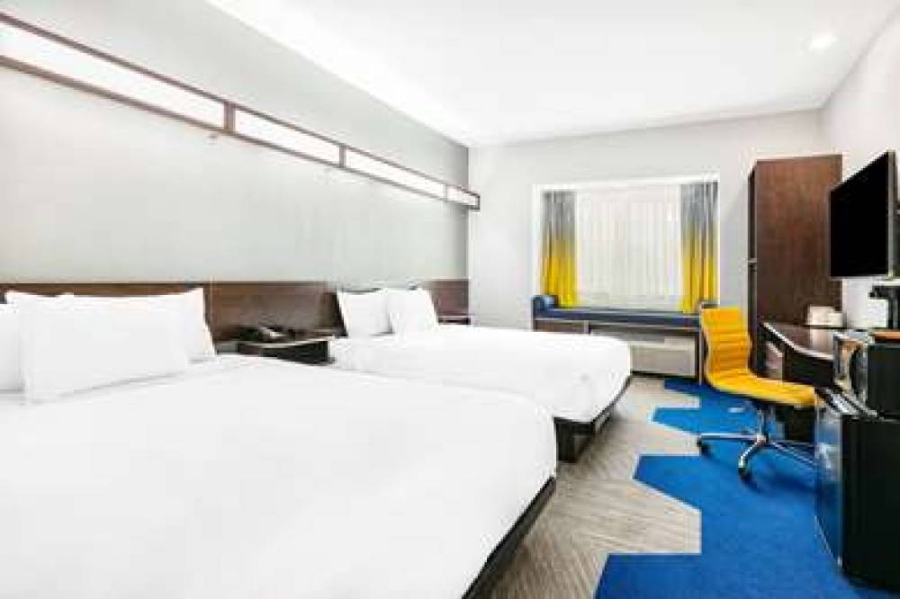 Microtel Inn And Suites By Wyndham Austin Airport 9