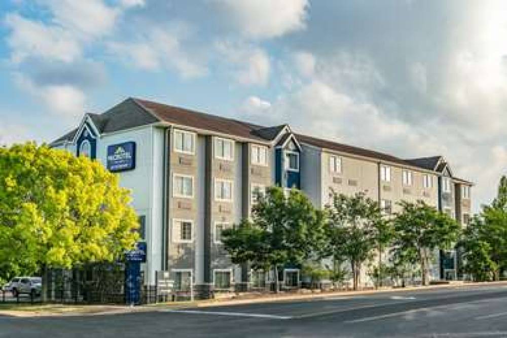 Microtel Inn And Suites By Wyndham Austin Airport 1