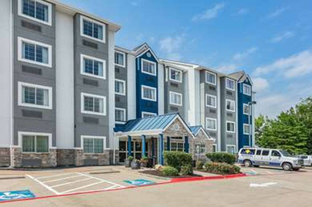 Microtel Inn And Suites By Wyndham Austin Airport 2