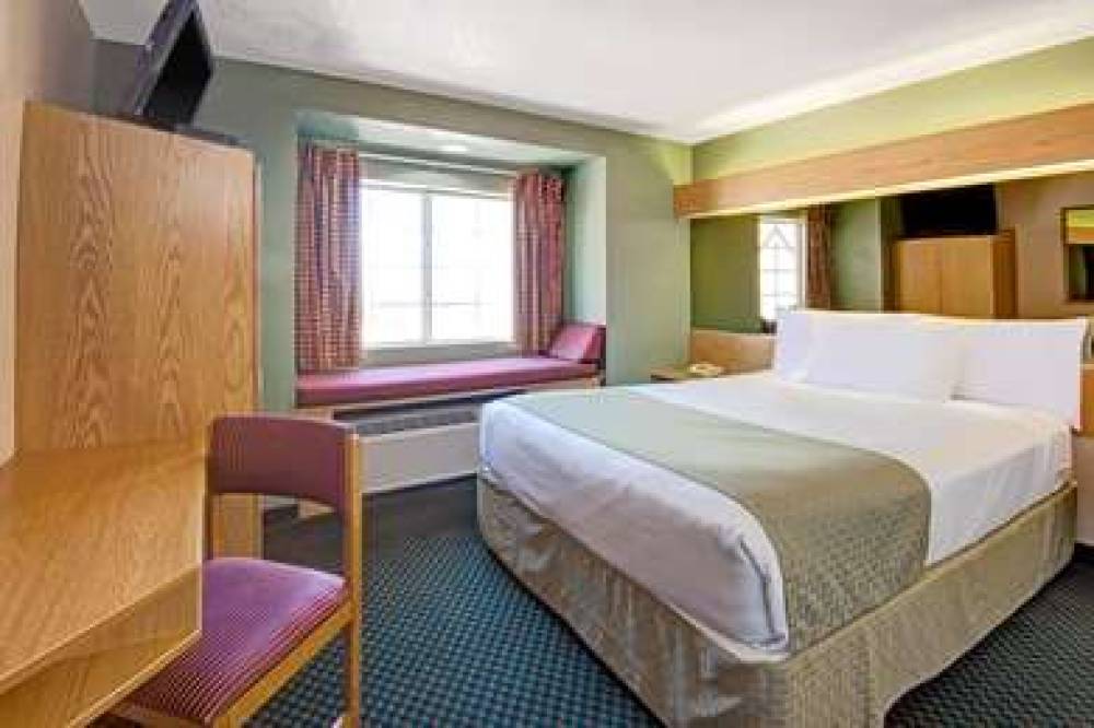 Microtel Inn & Suites By Wyndham Albuquerque West 7