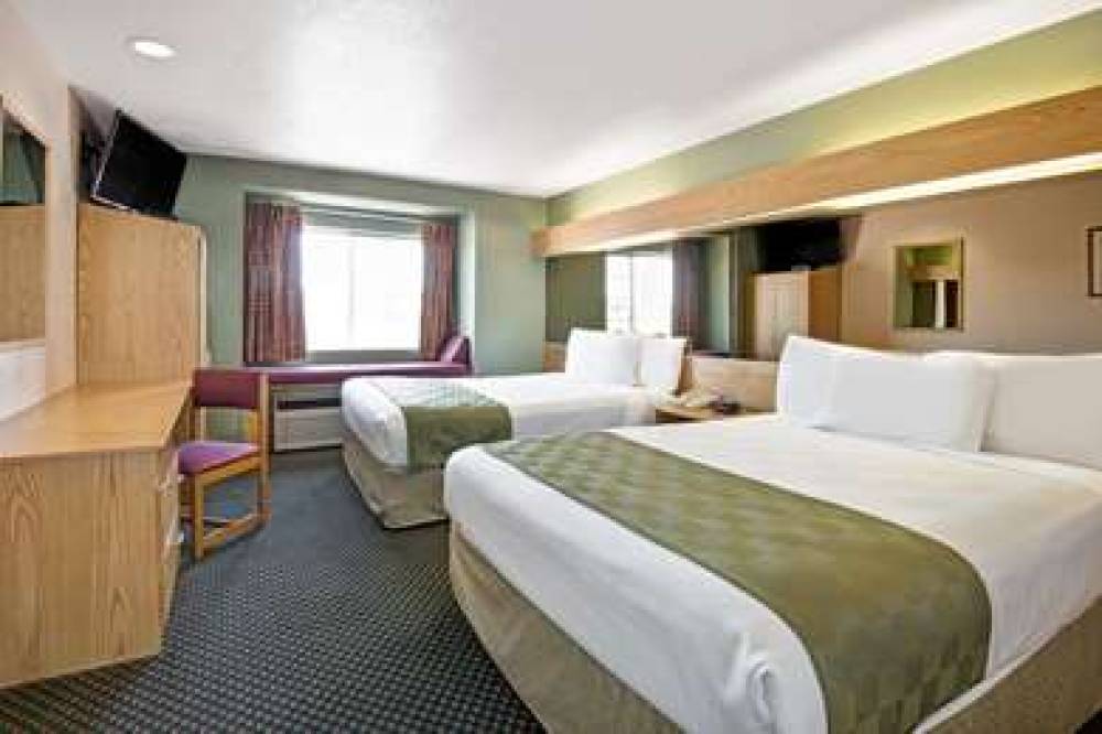 Microtel Inn & Suites By Wyndham Albuquerque West 6