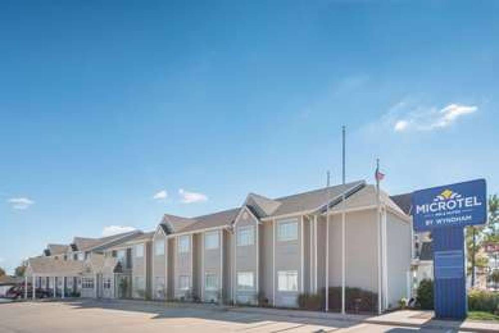 Microtel Inn & Suites By Wyndham Altus 1