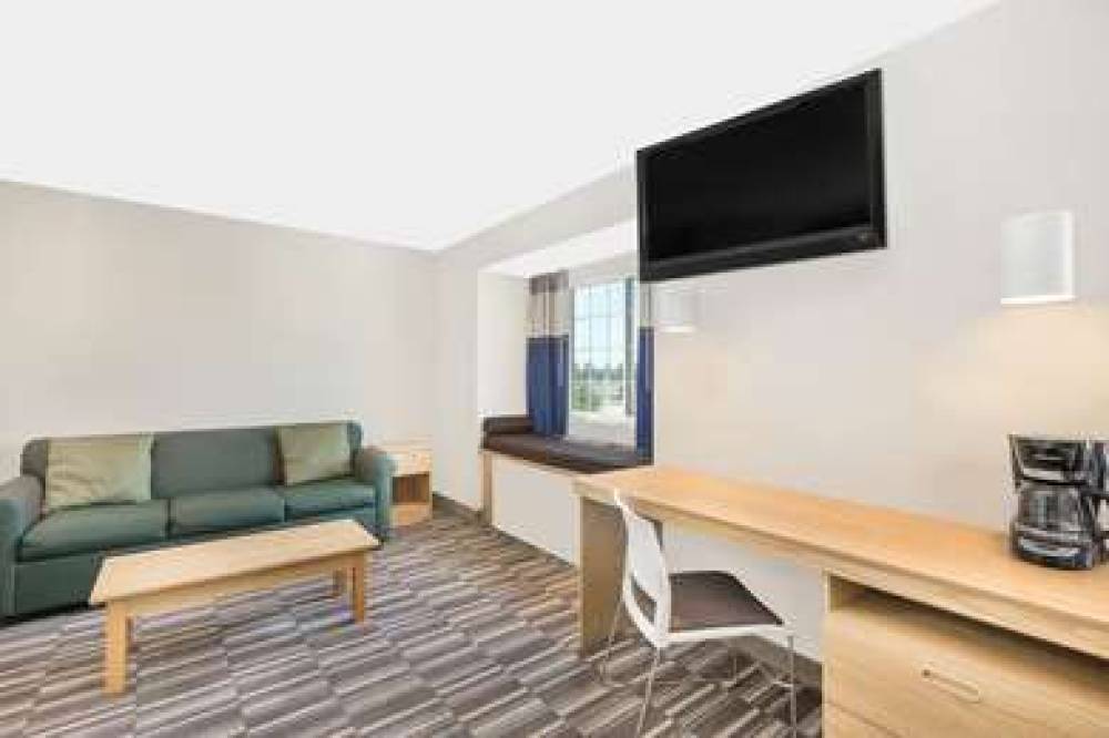 Microtel Inn & Suites By Wyndham Ames 6