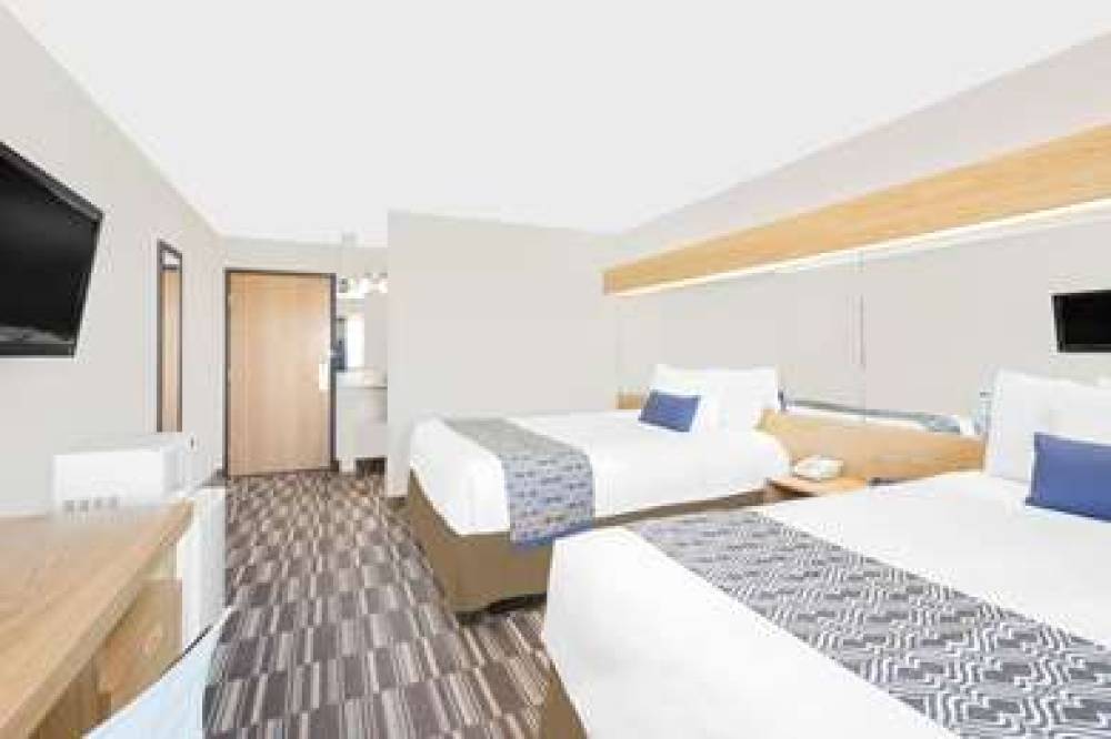 Microtel Inn & Suites By Wyndham Ames 9