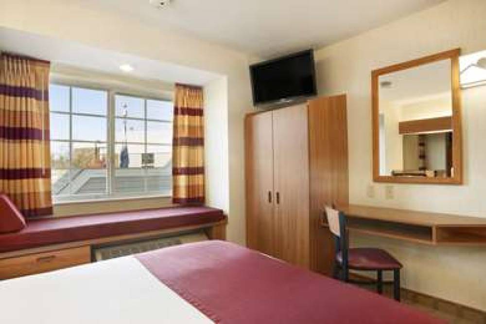 Microtel Inn & Suites By Wyndham Ann Arbor 5