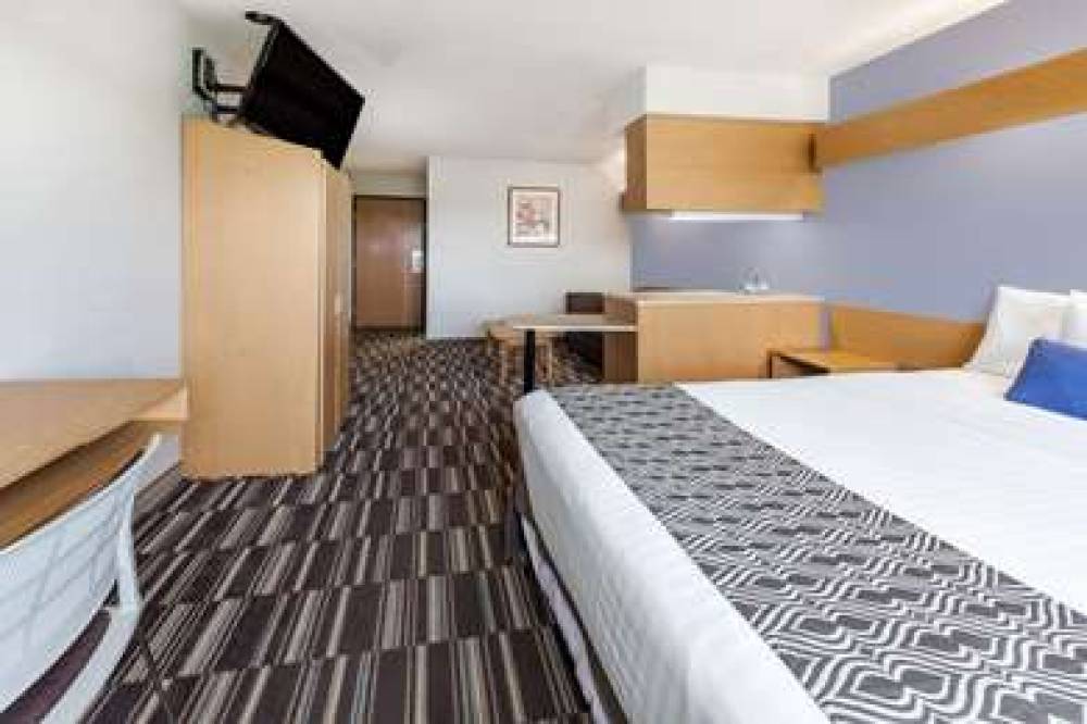 Microtel Inn & Suites By Wyndham Ardmore 9