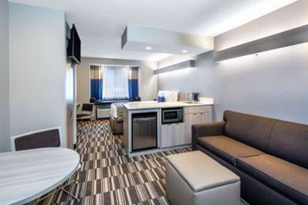 Microtel Inn & Suites By Wyndham Atlanta/Buckhead Area 9