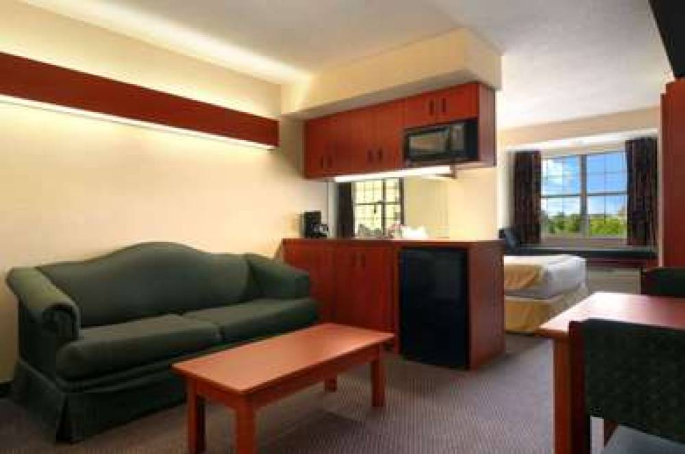 Microtel Inn & Suites By Wyndham Atlanta/Perimeter Center 8