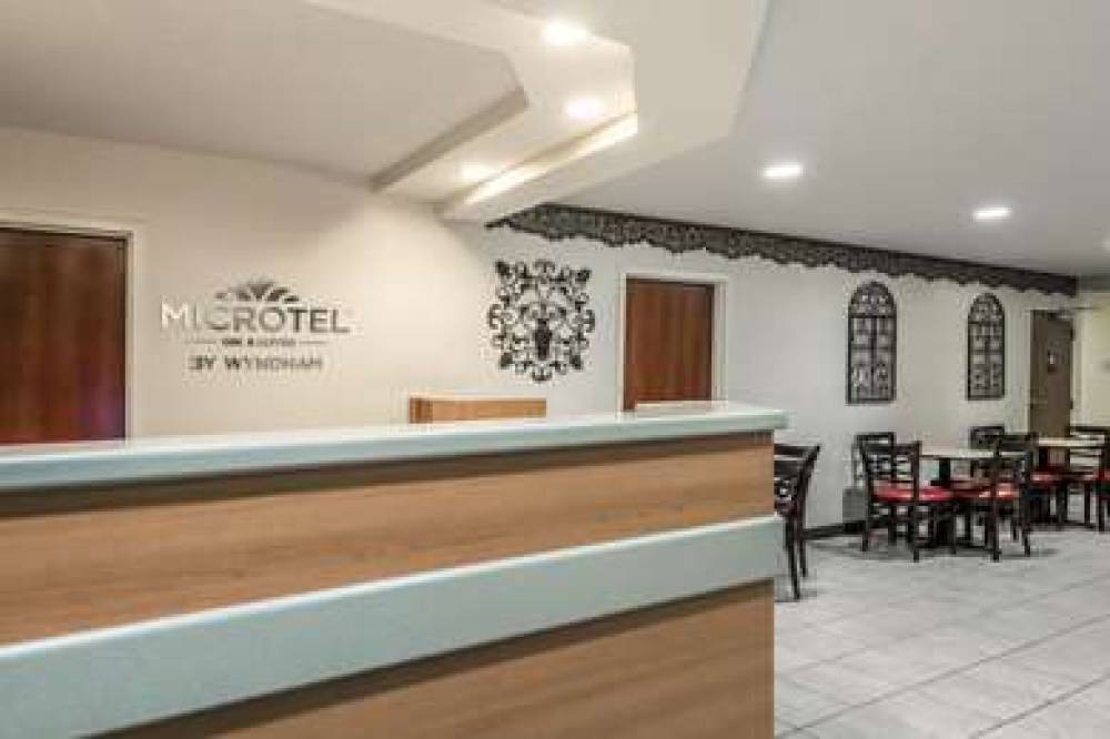 Microtel Inn & Suites By Wyndham Auburn 4