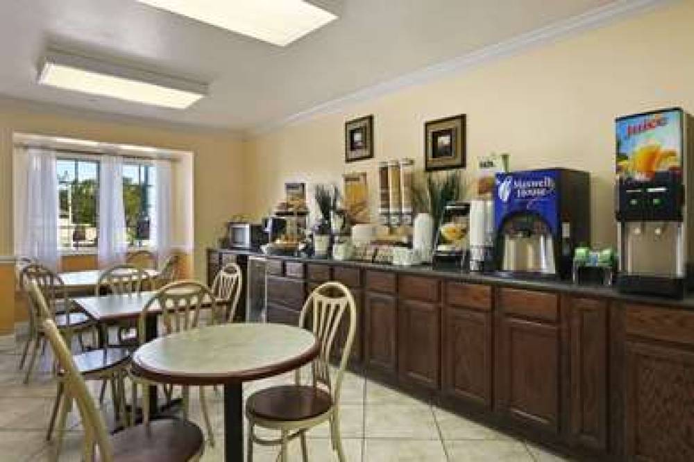 Microtel Inn & Suites By Wyndham Baton Rouge 8