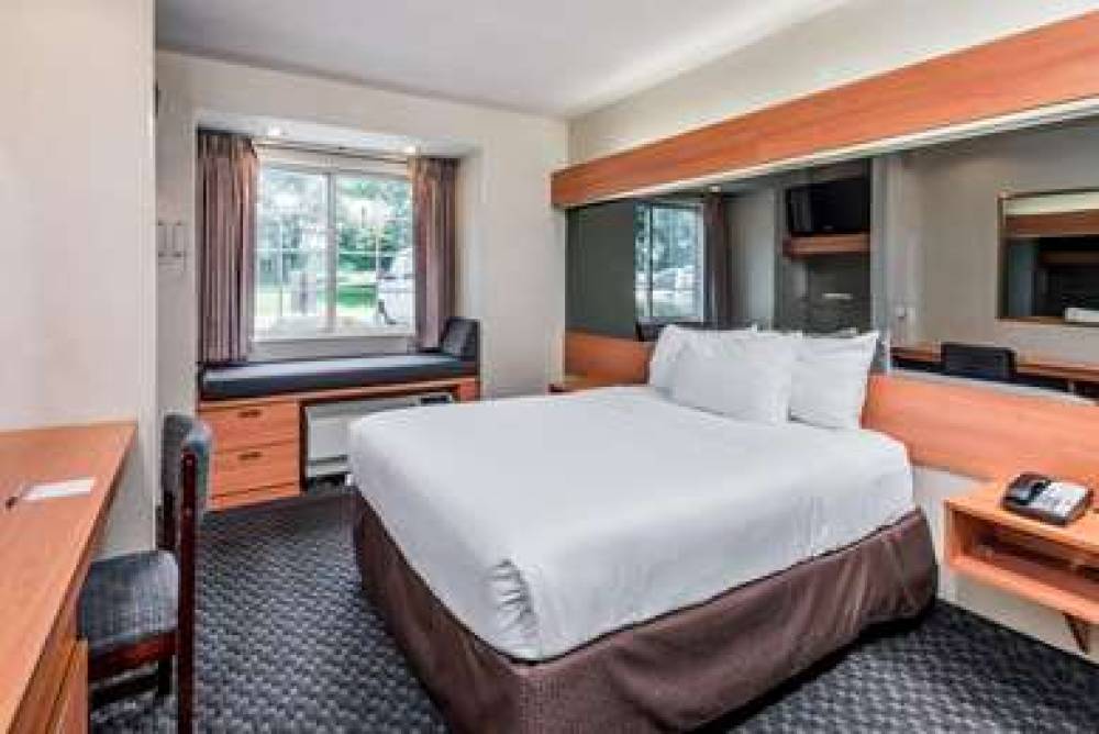 Microtel Inn & Suites By Wyndham Bethel/Danbury 7