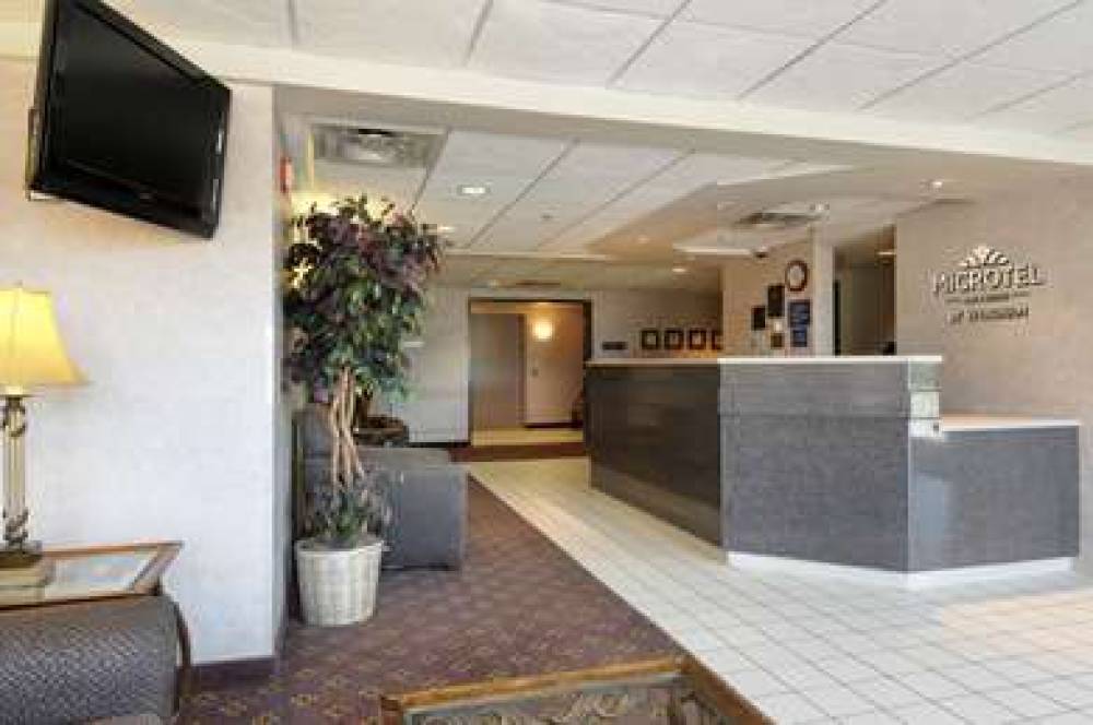 Microtel Inn & Suites By Wyndham Bloomington/Minneapolis 2