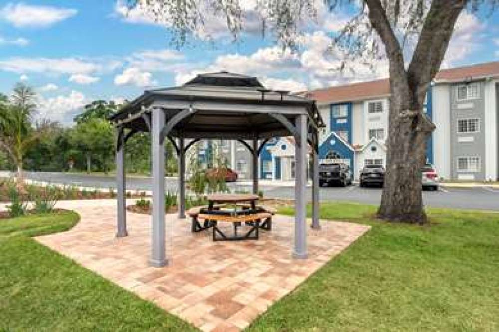 Microtel Inn & Suites By Wyndham Brooksville 6