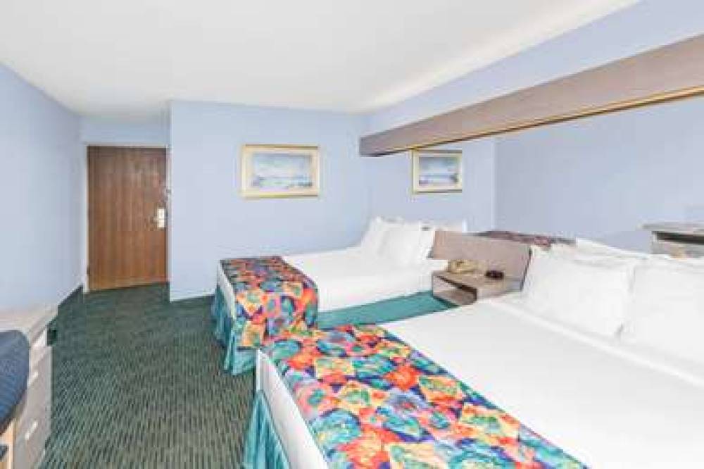 Microtel Inn & Suites By Wyndham Carolina Beach 9