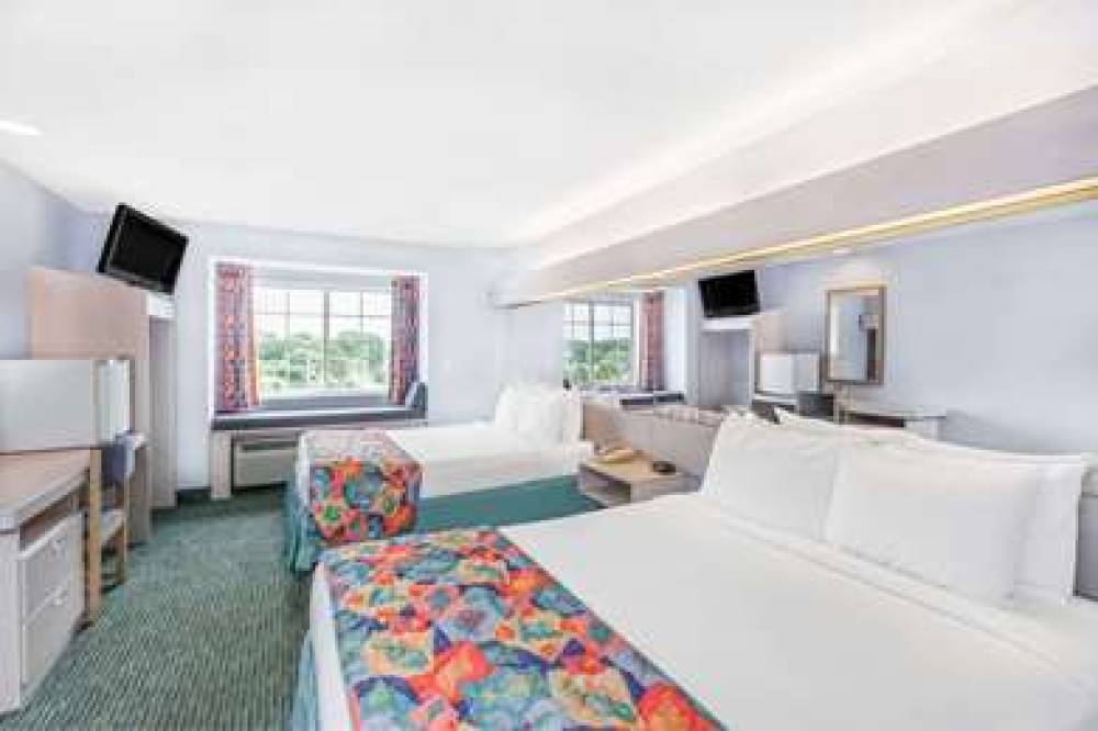 Microtel Inn & Suites By Wyndham Carolina Beach 10