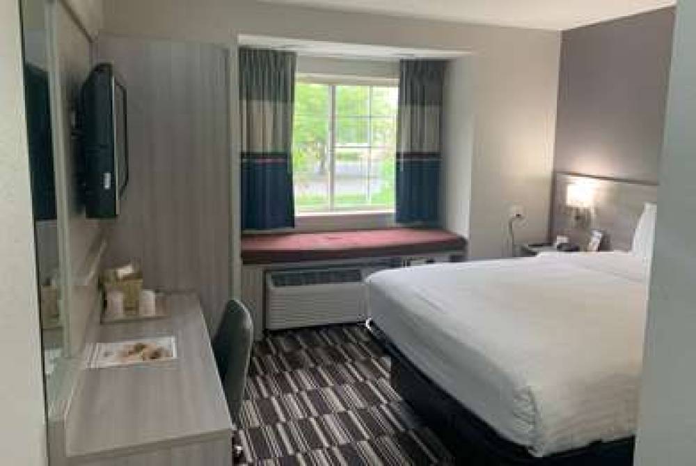 Microtel Inn & Suites By Wyndham Charlotte Airport 4