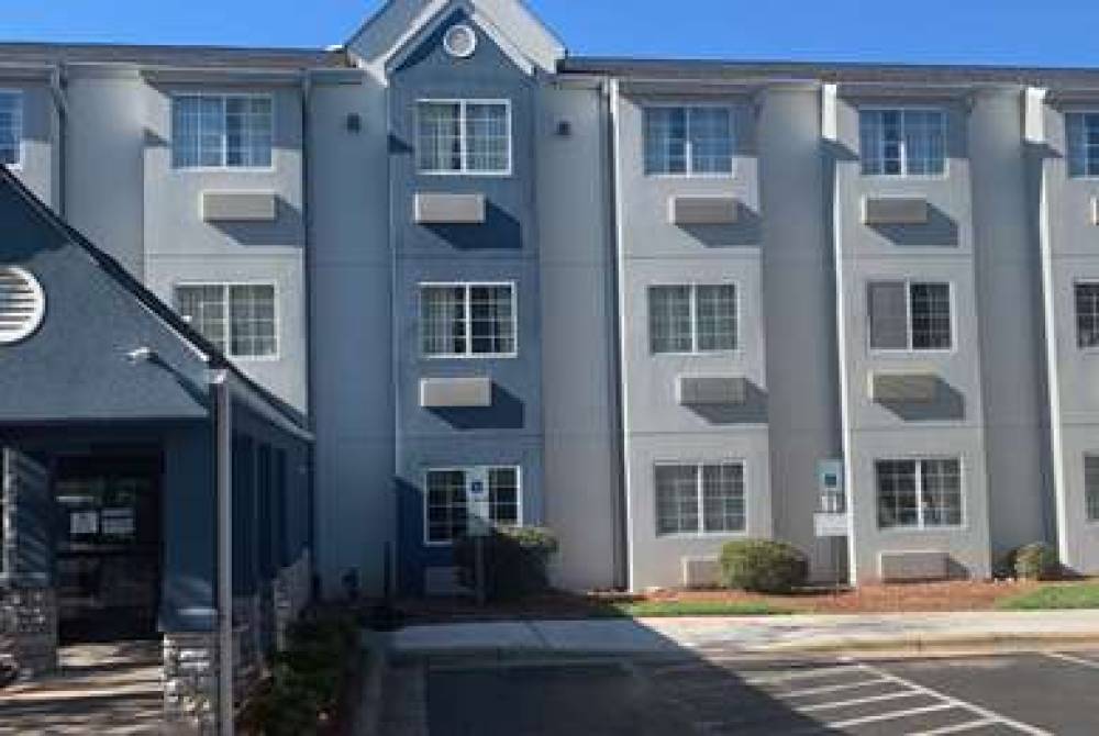 Microtel Inn & Suites By Wyndham Charlotte Airport 1