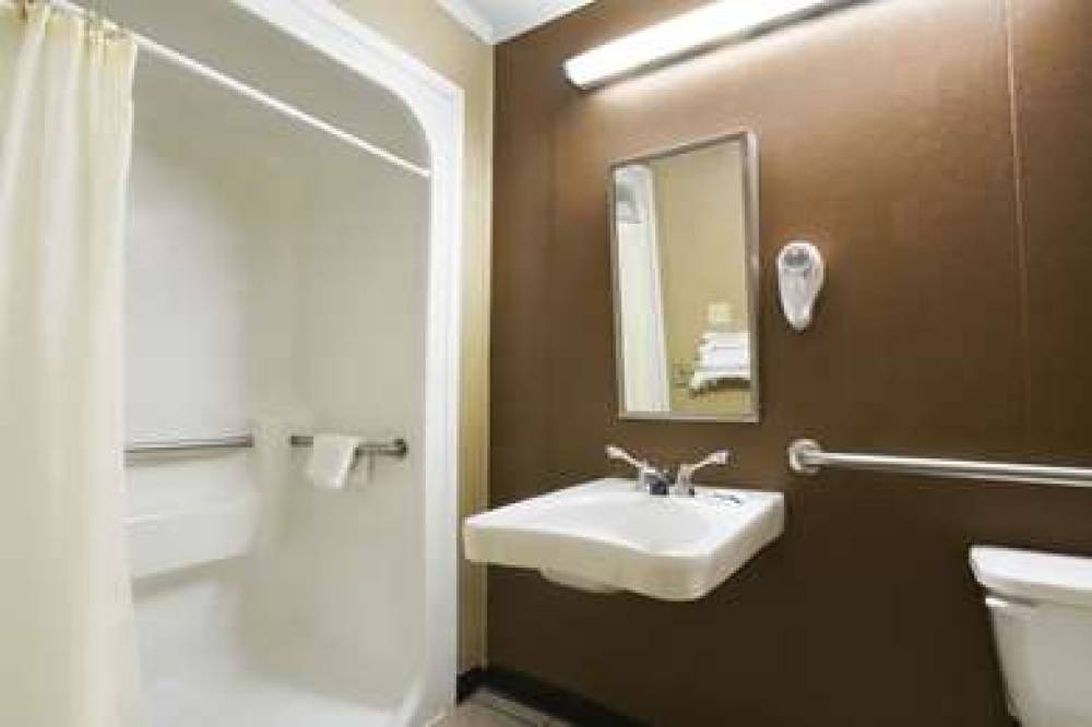 Microtel Inn & Suites By Wyndham Columbia Two Notch Rd Area 10