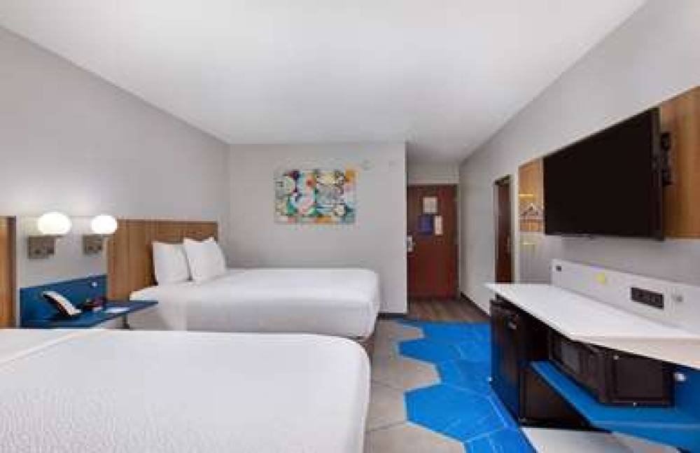 Microtel Inn & Suites By Wyndham Columbus North 9