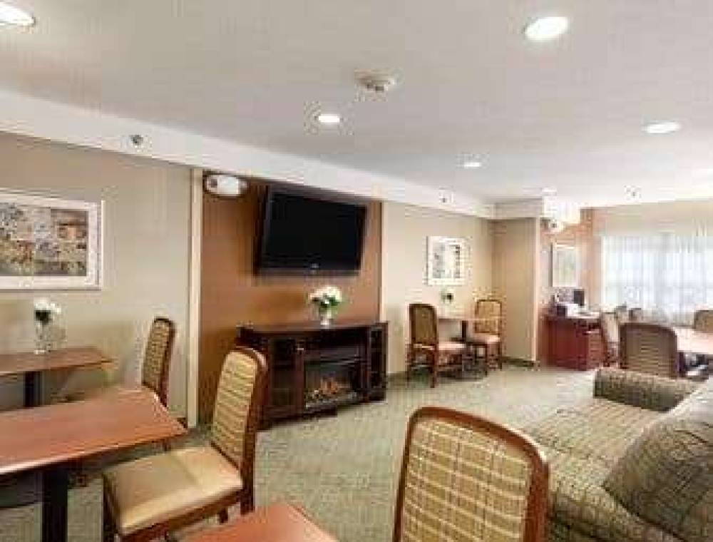 Microtel Inn & Suites By Wyndham Dover 5