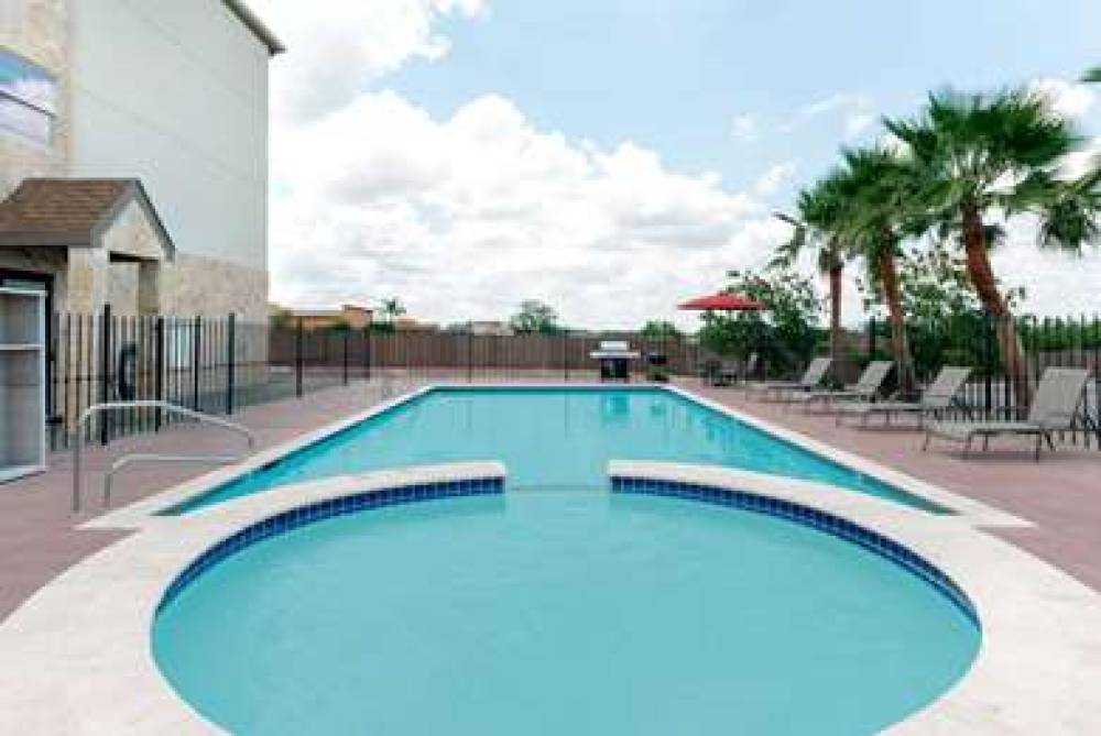 Microtel Inn & Suites By Wyndham Eagle Pass 3