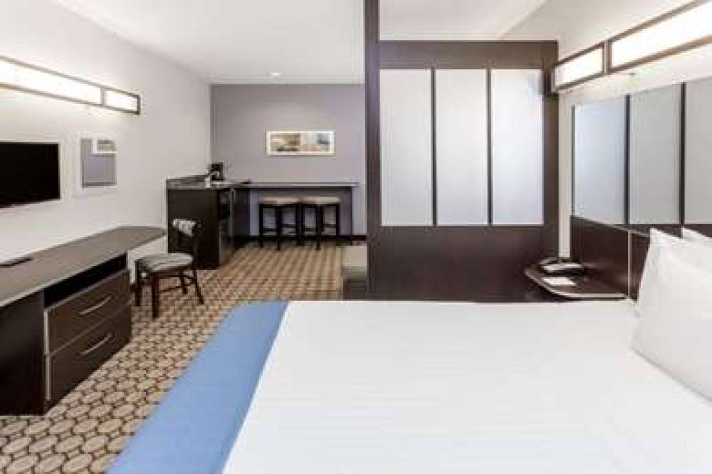 Microtel Inn & Suites By Wyndham Elkhart 9