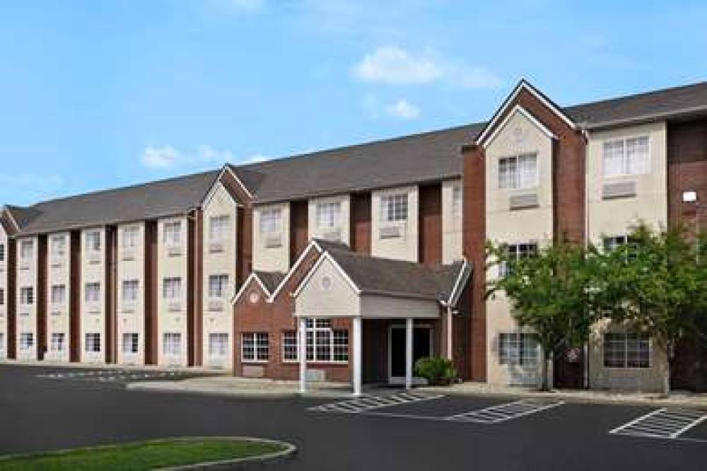 Microtel Inn & Suites By Wyndham Florence/Cincinnati Airport 3