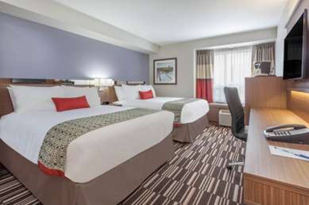 Microtel Inn & Suites By Wyndham Fort McMurray 8