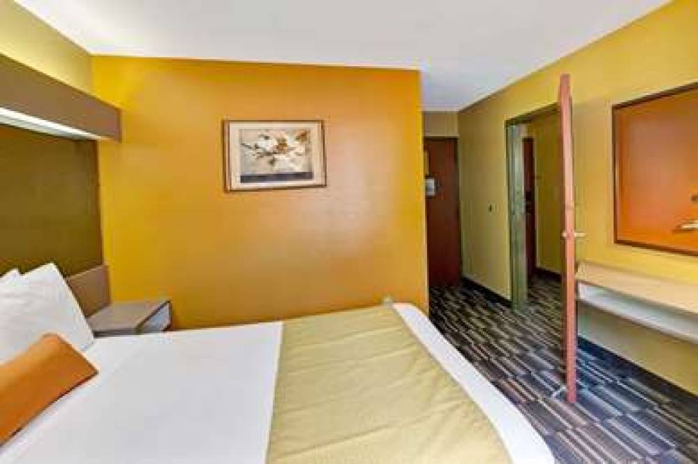 Microtel Inn & Suites By Wyndham Gatlinburg 7