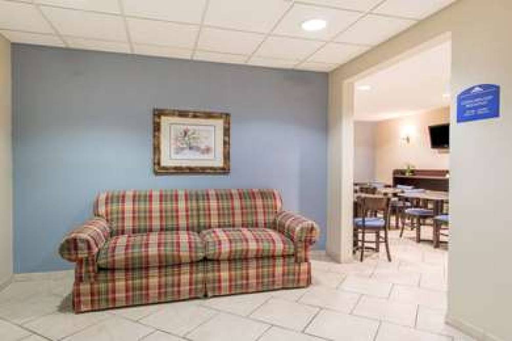 Microtel Inn & Suites By Wyndham Georgetown 4